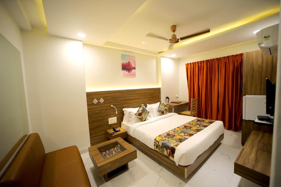 Bed, Photo of the whole room, Bedroom