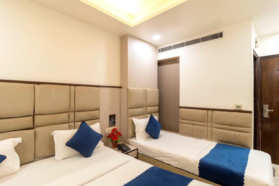 Bedroom, air conditioner