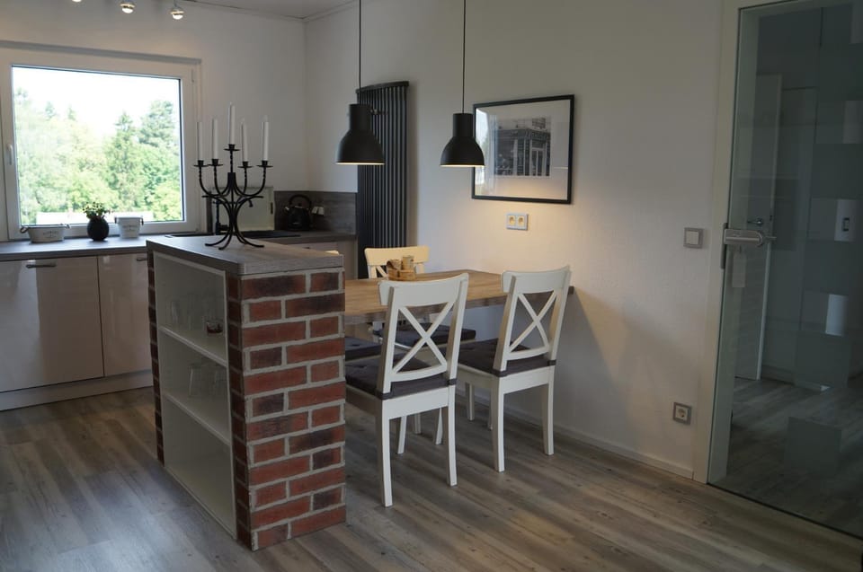 Seating area, Dining area