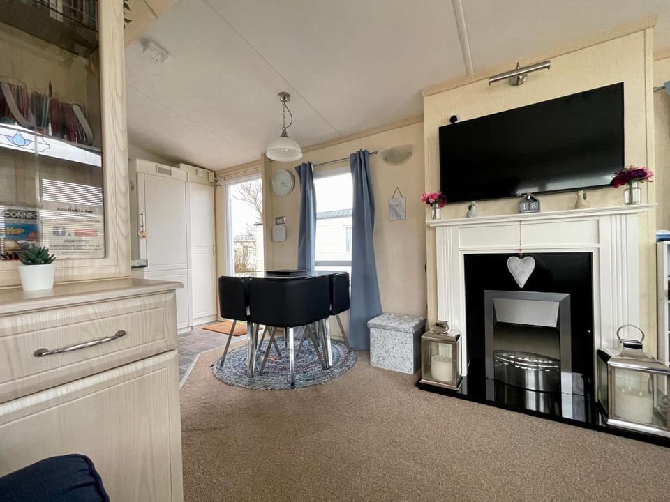 Modern Holiday Home #Skipsea Sands Static Hire House in England