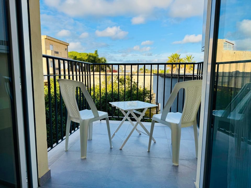 Day, View (from property/room), Balcony/Terrace, Seating area