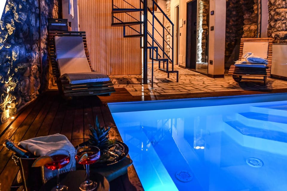 Pool view, Swimming pool