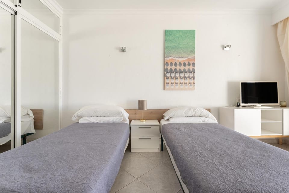 Property building, Living room, Bedroom