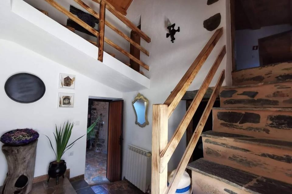 Casa do Linho 400 year old country cottage House in Portugal