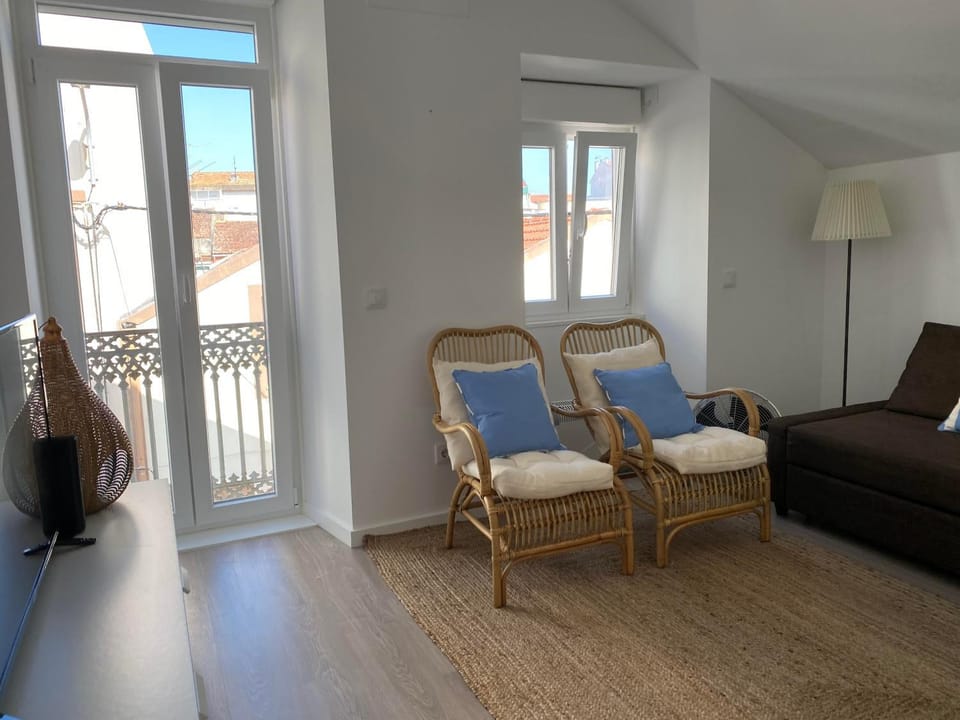 Game Room, TV and multimedia, Living room, Seating area, locker