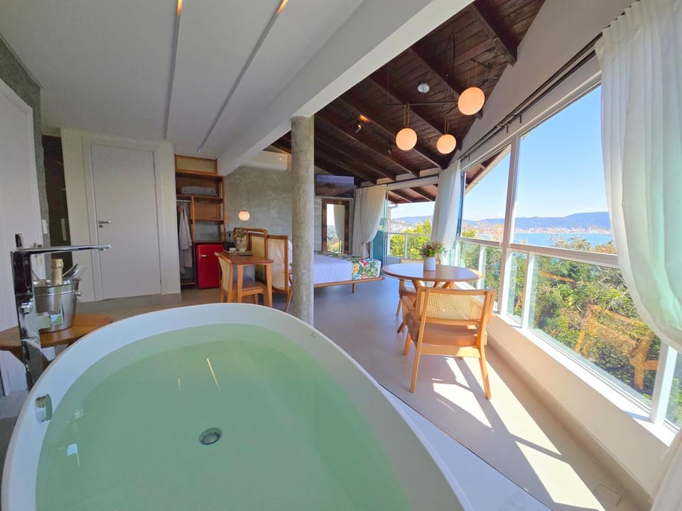 Natural landscape, Sea view, Bath