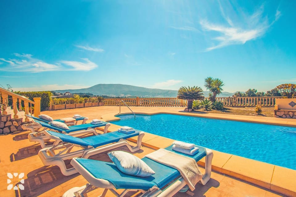 Nearby landmark, Day, Natural landscape, Mountain view, Pool view, Swimming pool, sunbed