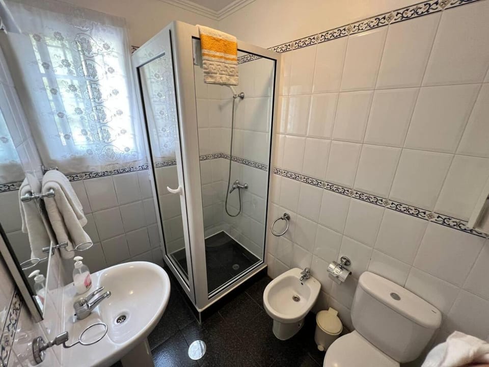 Comfortable 2-Bedroom Apartment for Relaxing Stays Apartment in Funchal