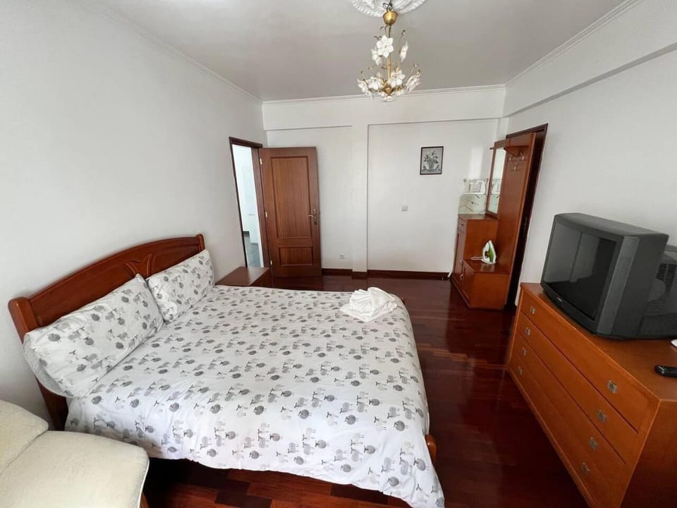 Comfortable 2-Bedroom Apartment for Relaxing Stays Apartment in Funchal