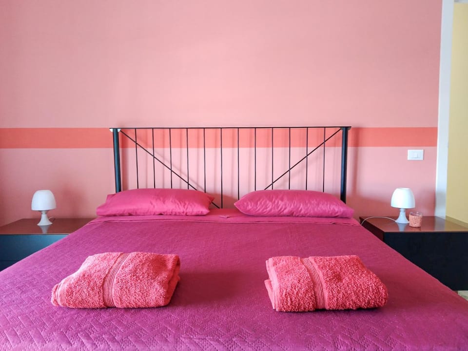 Bed, Day, View (from property/room), Photo of the whole room, Bedroom, towels