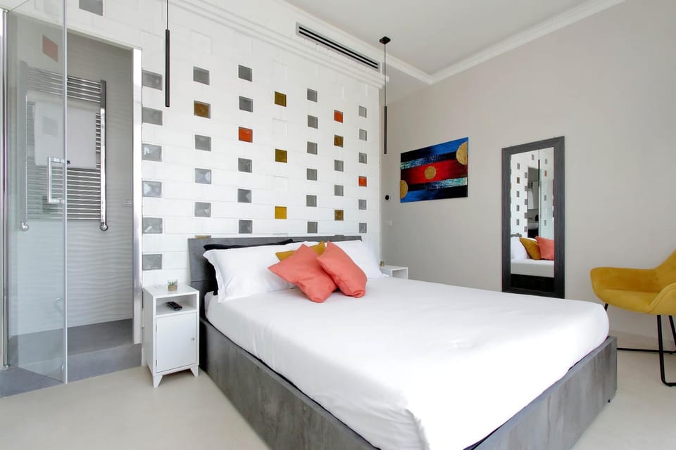 Bed, Photo of the whole room, Bedroom