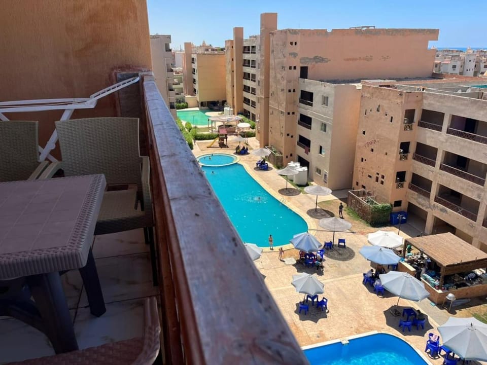 Balcony/Terrace, Pool view, Swimming pool, Inner courtyard view