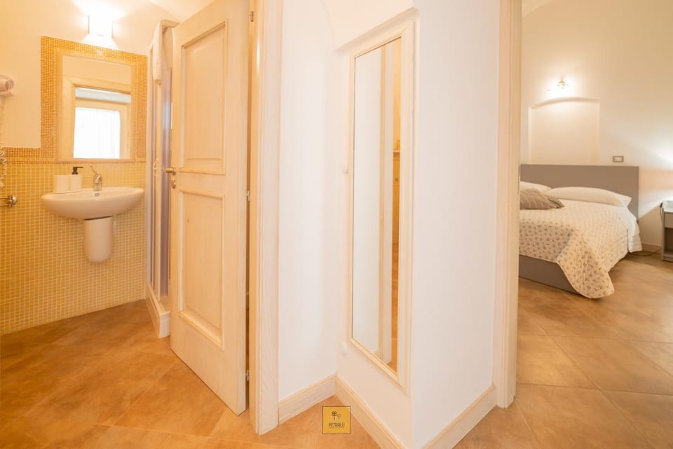 Bed, Bathroom, Bedroom