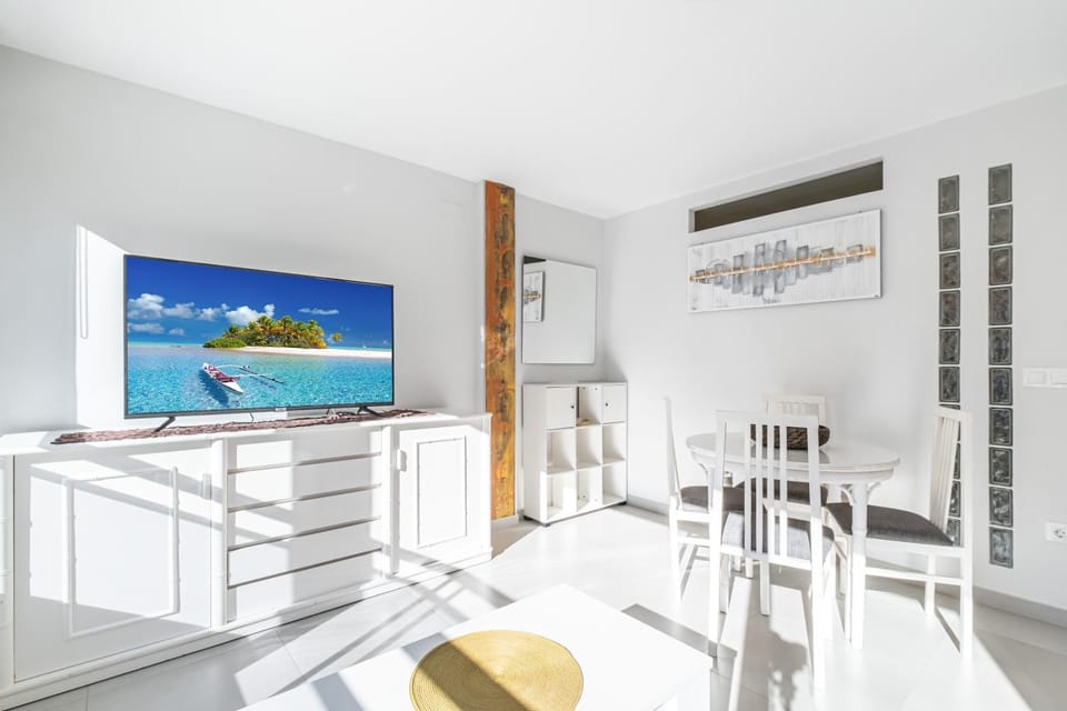 TV and multimedia, Dining area