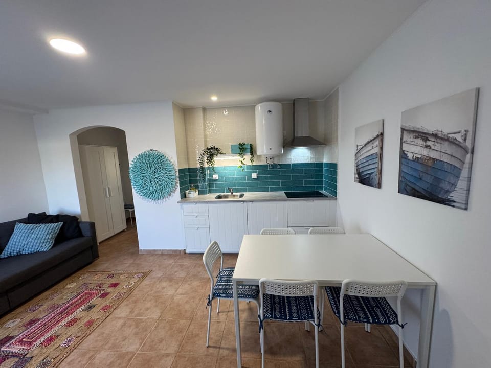 Kitchen or kitchenette, Living room
