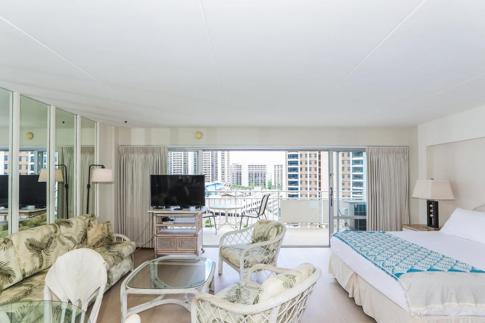 Ilikai Tower 930 House in Honolulu