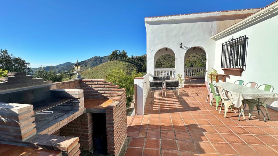 Property building, Day, View (from property/room), Balcony/Terrace, Seating area, Mountain view