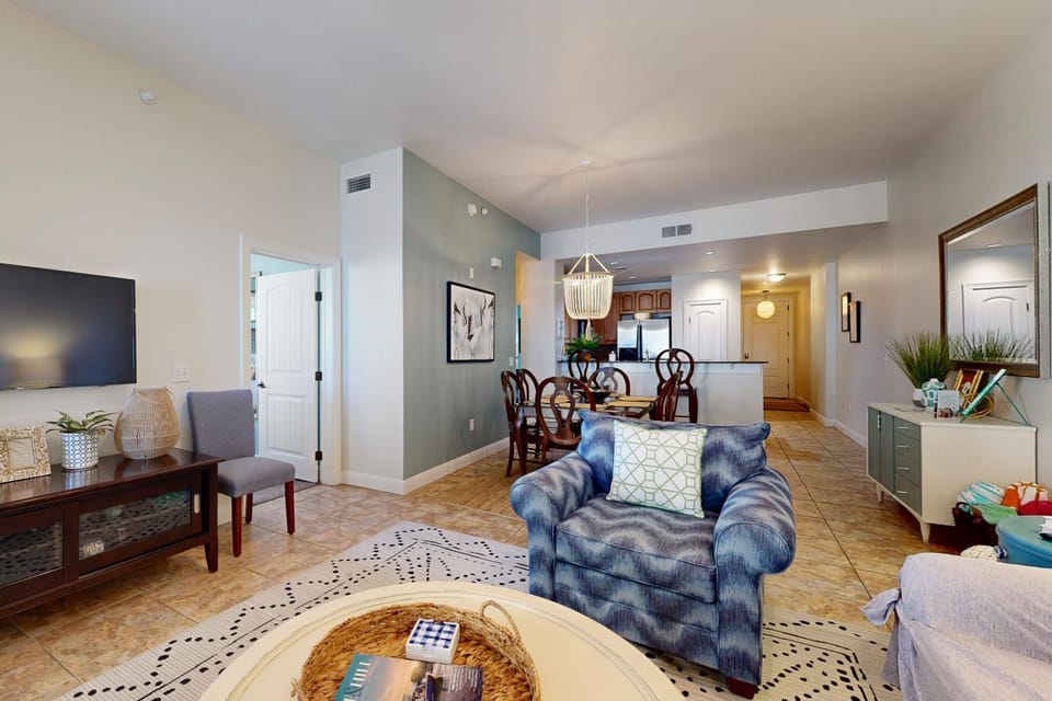 The Waters Condo Building 2 - Tranquil Shores Apartment in Lake Lyndon B Johnson