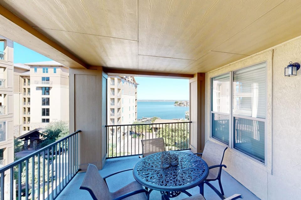 The Waters Condo Building 2 - Tranquil Shores Apartment in Lake Lyndon B Johnson