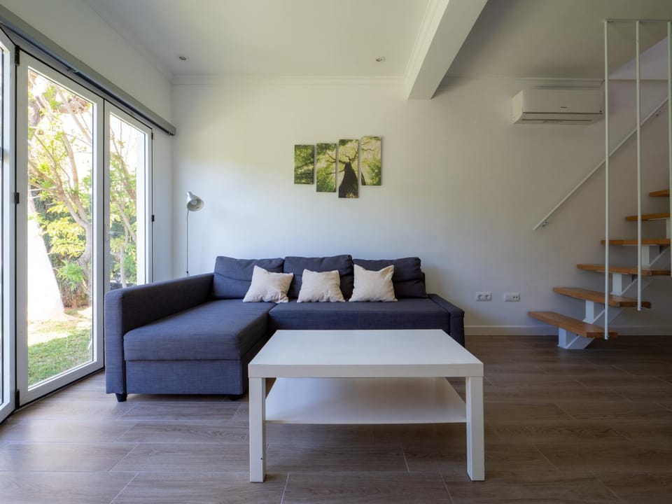 HOUSE IN PRIVATE URBANIZATION House in Marina Alta