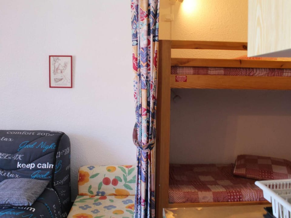Studio calme pour 4 pers. à Risoul, proche pistes, animaux admis, parking gratuit - FR-1-330-512 Apartment in Piedmont