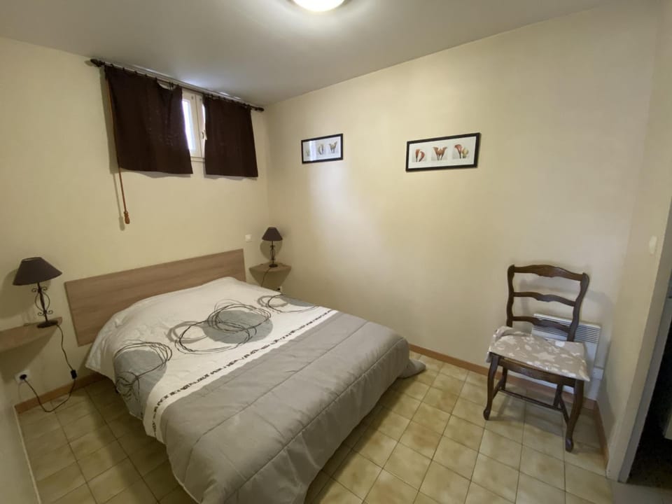 Appartement moderne T2 avec Wi-Fi en centre-ville, à proximité des Thermes de La Roche-Posay - FR-1-541-78 Apartment in Nouvelle-Aquitaine