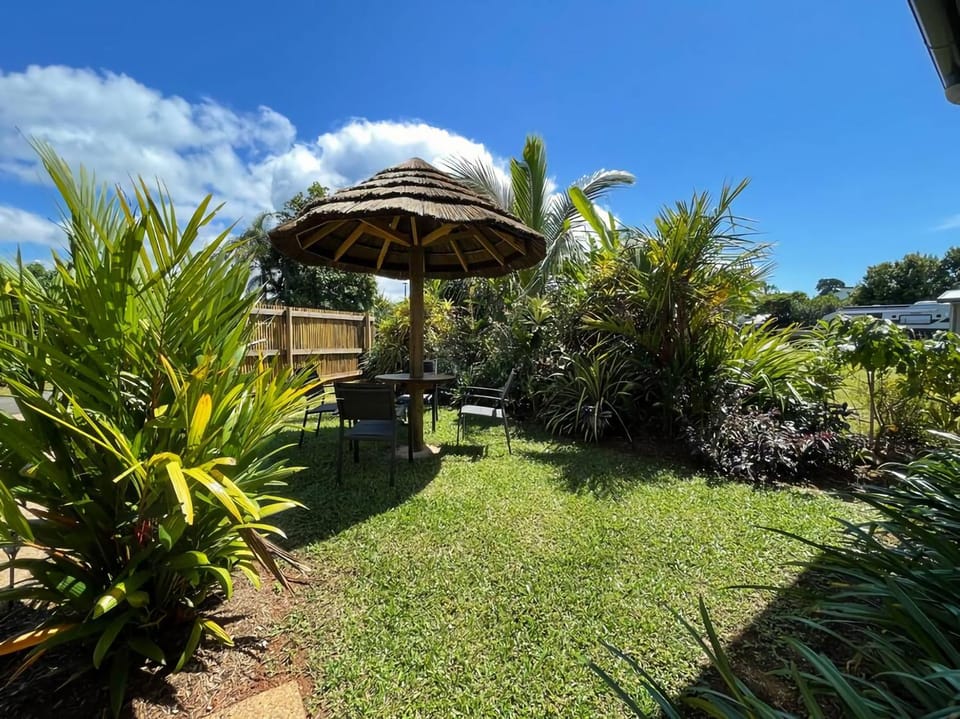 The Rise Dunk Island views and ocean breeze House in Mission Beach