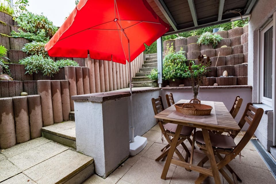 Patio, Day, Balcony/Terrace, Seating area, Dining area
