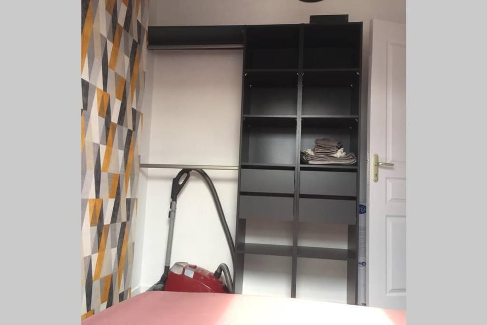 Bedroom, wardrobe