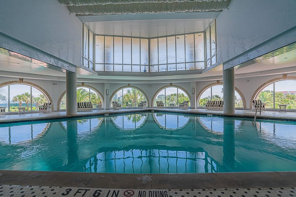 Oceanfront Diamond Beach Condo with views tons of amenities and indoor pool Apartment in Diamond Beach