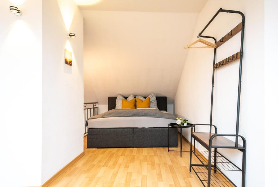 Game Room, Bedroom