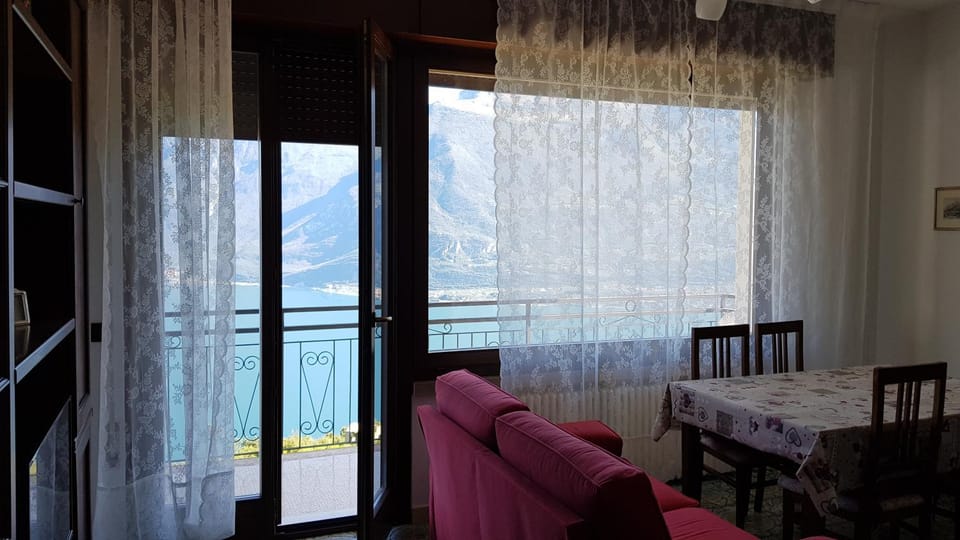 Balcony/Terrace, Living room