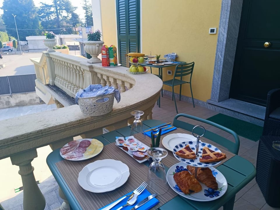 Balcony/Terrace, Balcony/Terrace, Dining area, Breakfast
