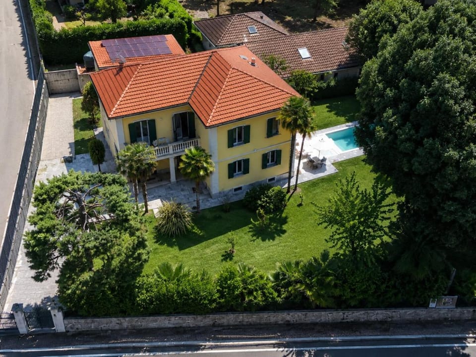 B&B VILLA PREZIOSA LAGO MAGGIORE Bed and Breakfast in Piedmont