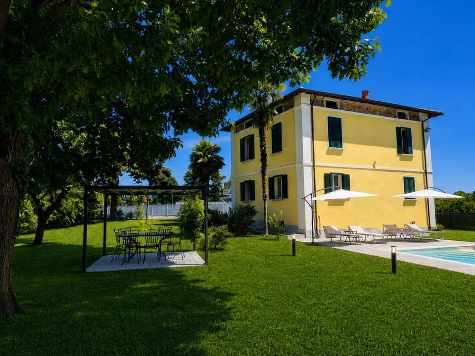 B&B VILLA PREZIOSA LAGO MAGGIORE Bed and Breakfast in Piedmont