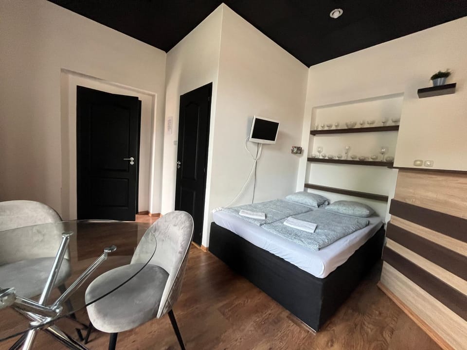 Smeraldo Apartmanok Siófok Apartment in Siófok
