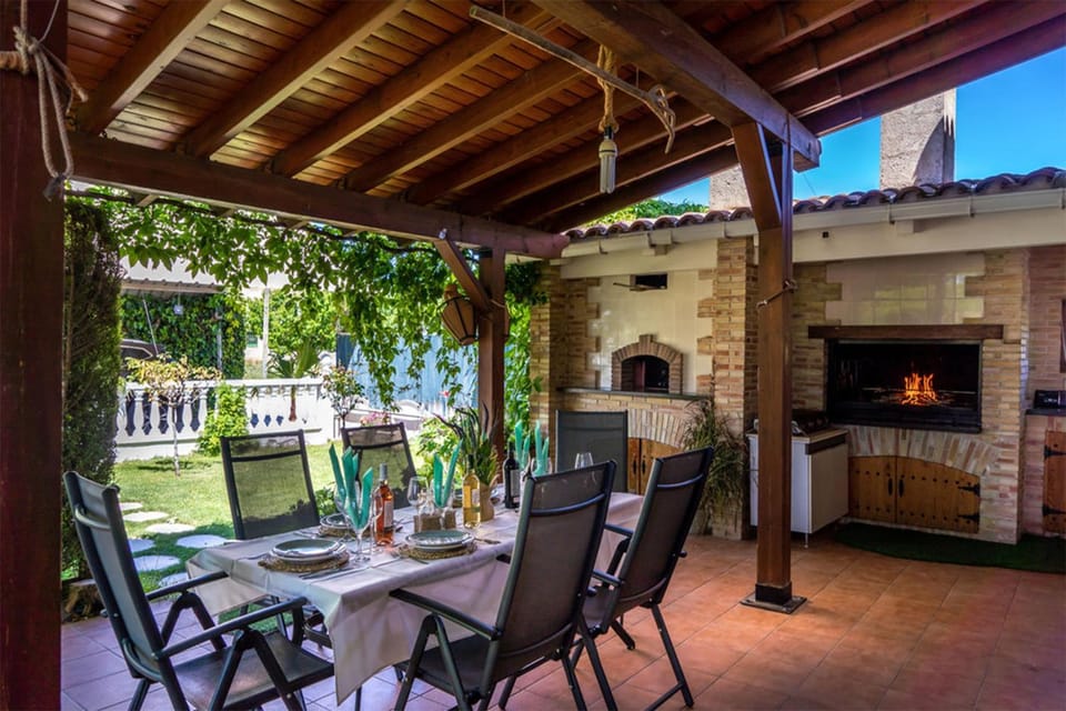 BBQ facilities, Balcony/Terrace