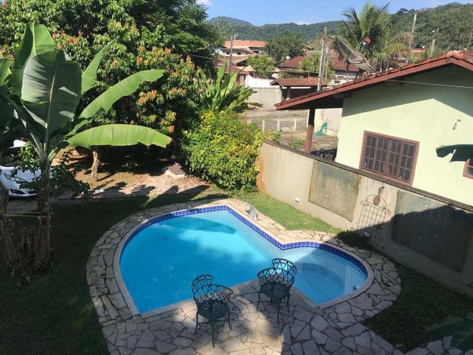 Casa de praia com piscina e clima de montanha House in Ubatuba