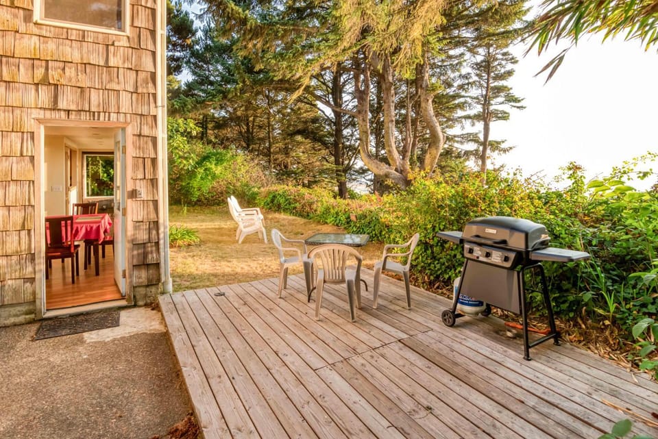 Agate Beach Oceanfront Suite B House in Newport