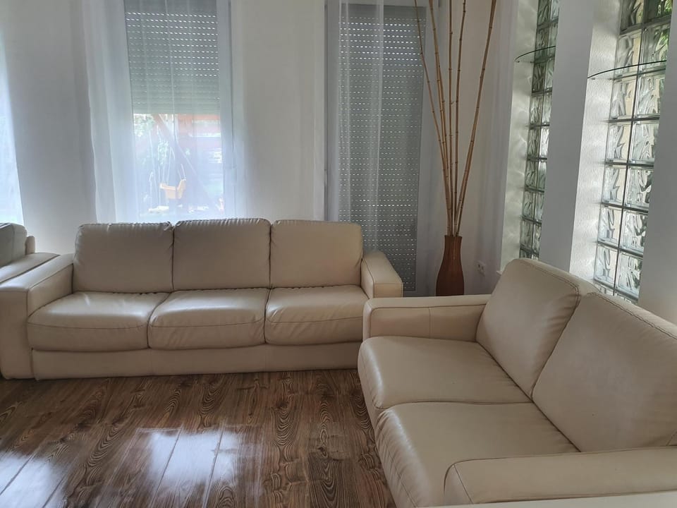Ivett apartmanház Apartment in Hungary