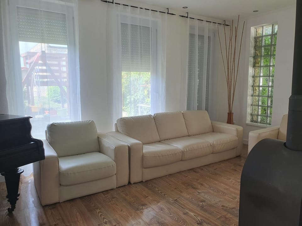 Ivett apartmanház Apartment in Hungary