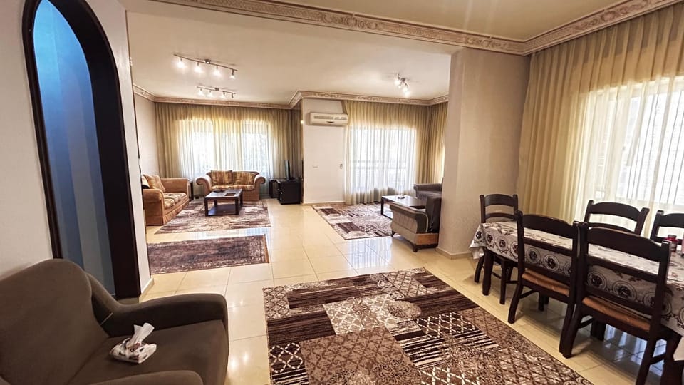 Eva house Lovely 3 bedrooms unit in great location in Amman for families Apartment in Africa