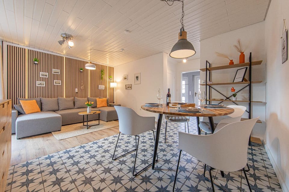 Living room, Seating area, Dining area