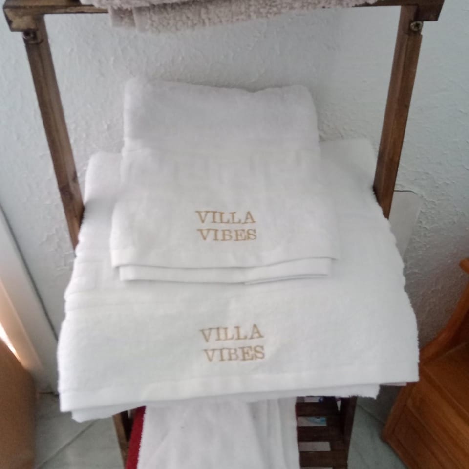 Bathroom, towels