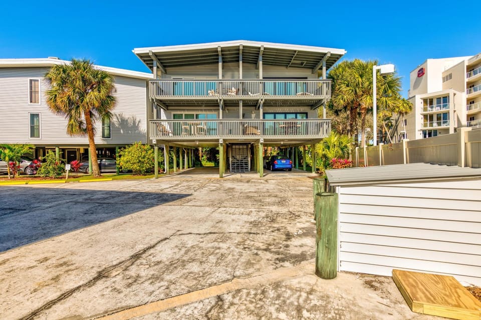 Sand Dunes Townhome C2 House in Treasure Island