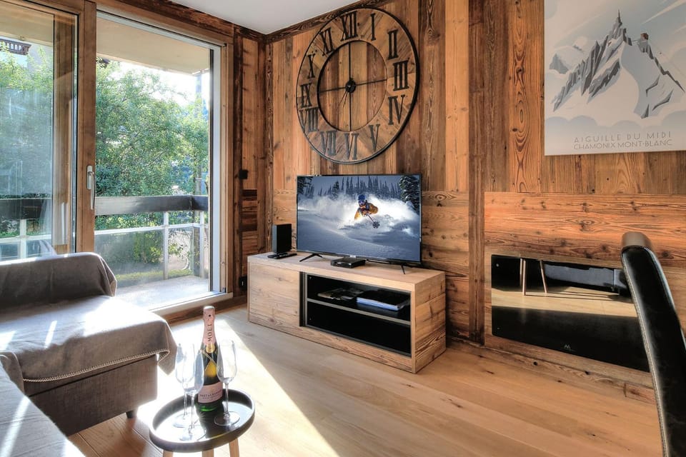 Communal lounge/ TV room, TV and multimedia