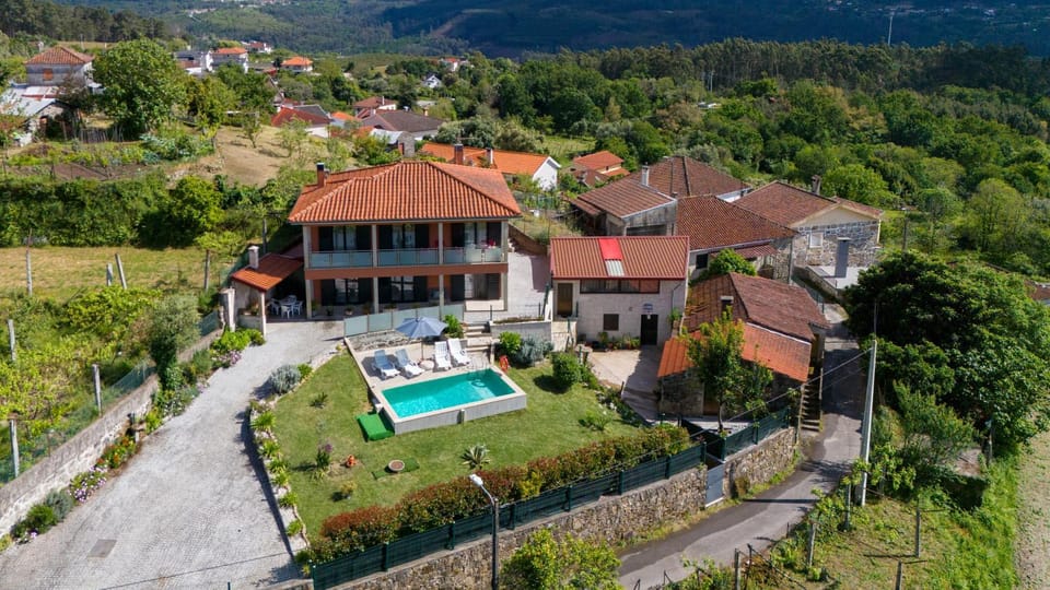 Property building, Bird's eye view, Swimming pool