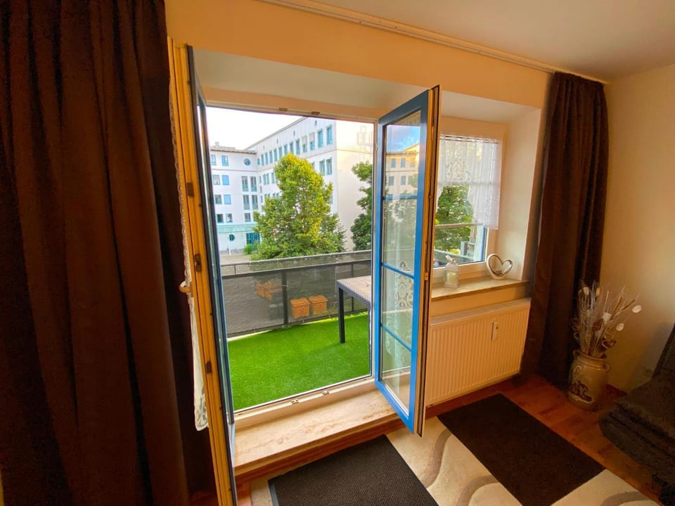 Balcony/Terrace, Living room