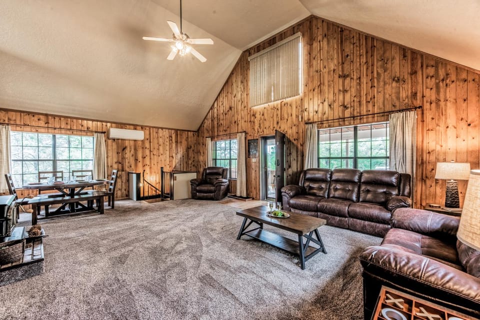 Living room, Seating area, furniture