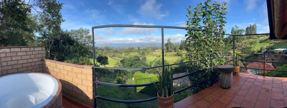 MALOKAS AGUA VIDA & NATURALEZA Luxury tent in Cundinamarca, Colombia